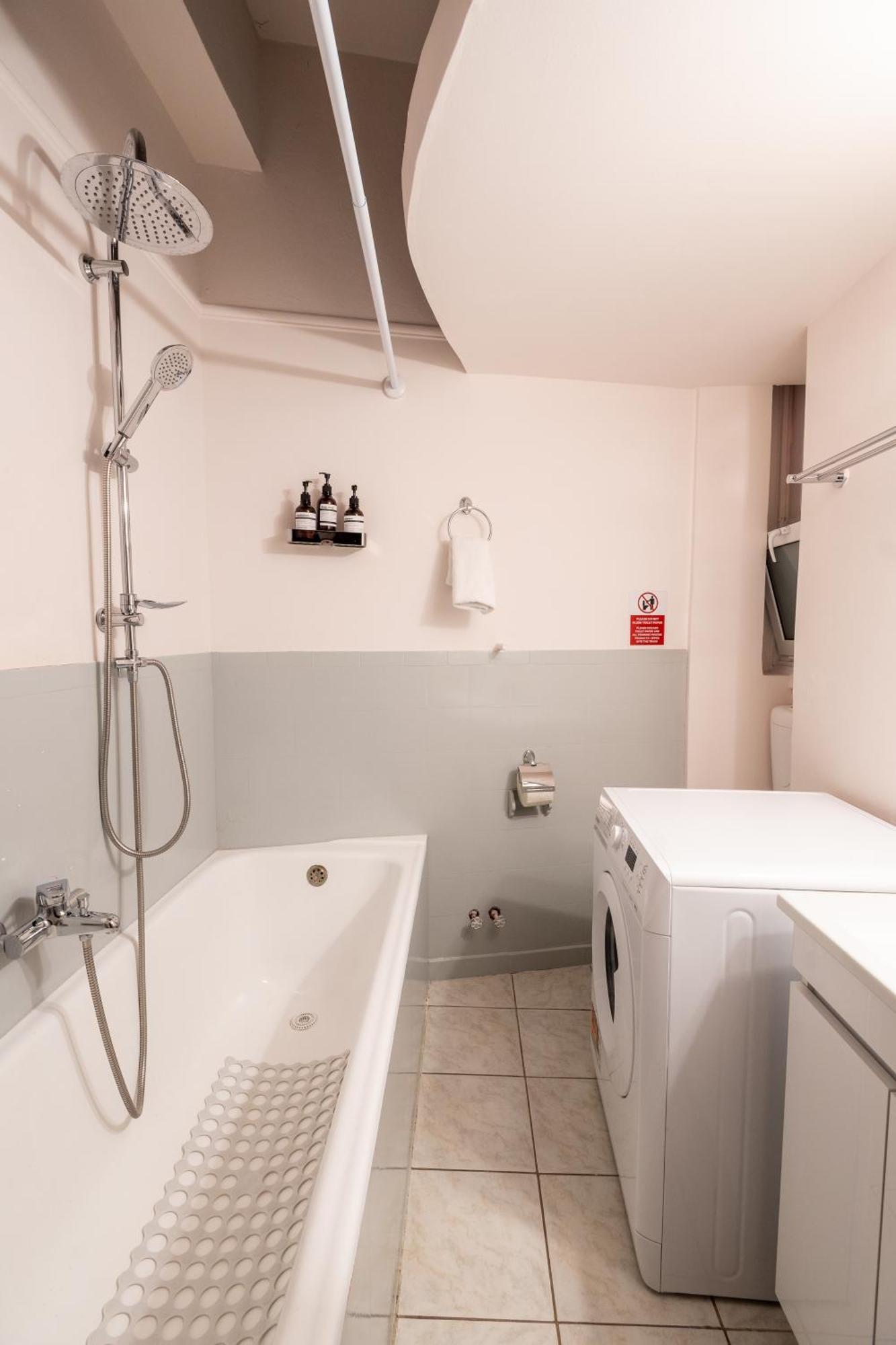 Agora Apartment Plaka And Acropolis Area เอเธนส์ ภายนอก รูปภาพ